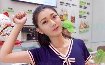 AISS爱丝(钻石版) – 松果儿的无圣光秘笈：图包里藏着怎样的秘书梦？