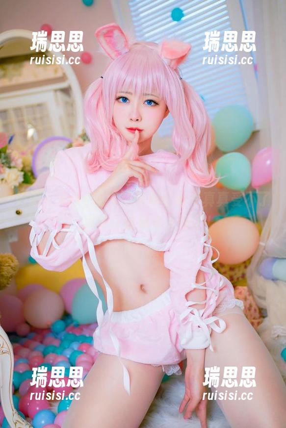 好吧，Arty亚缇的瑜伽全套写真真受不了，居然让我想去上课了！