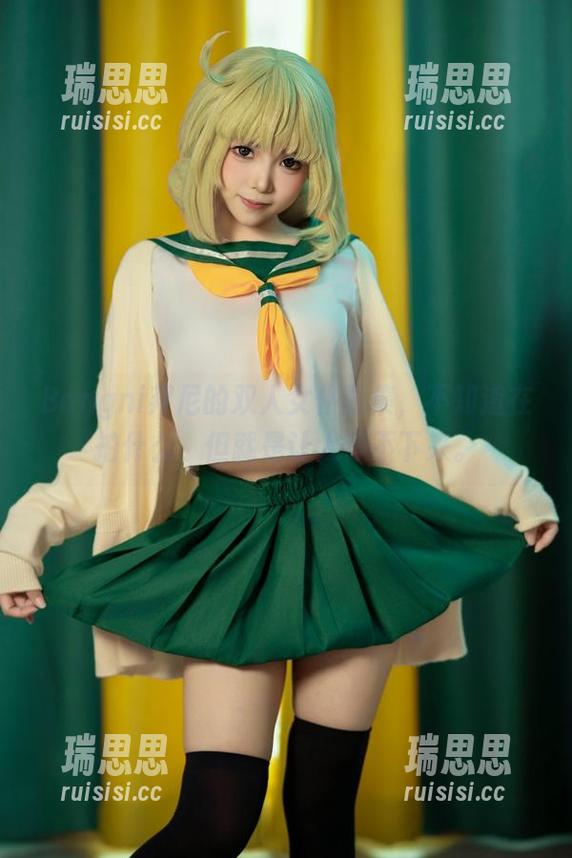 Bangni邦尼 Bangni邦尼的双人女仆图集,不知道在拍什么,但就是让人停不下来。