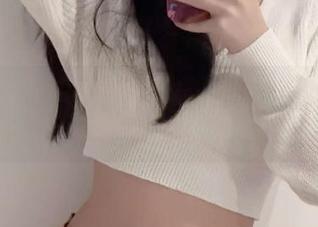 Bangni邦尼短裙的轻舞飞扬：写真图册里的随性与优雅