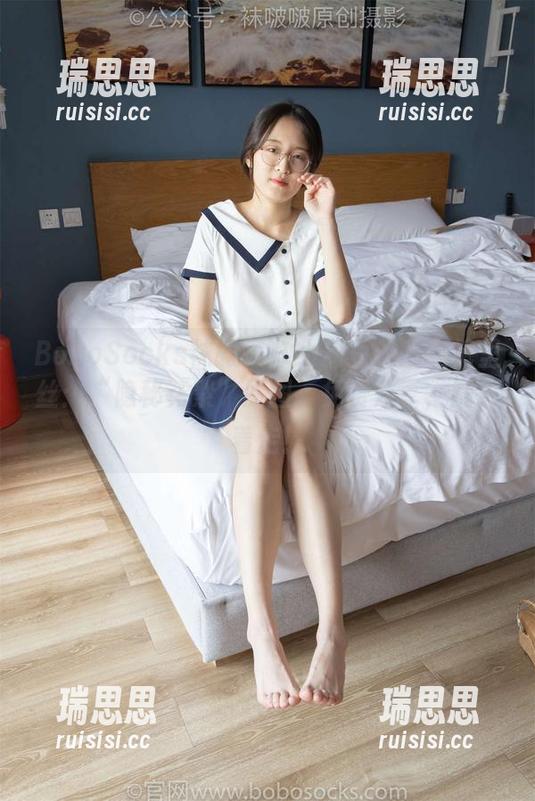 BoBoSocks袜啵啵-小甜豆 BoBoSocks袜啵啵 - 小甜豆的瑜伽裤里丝:“隐秘花絮”原图,免费分享,别急着走!