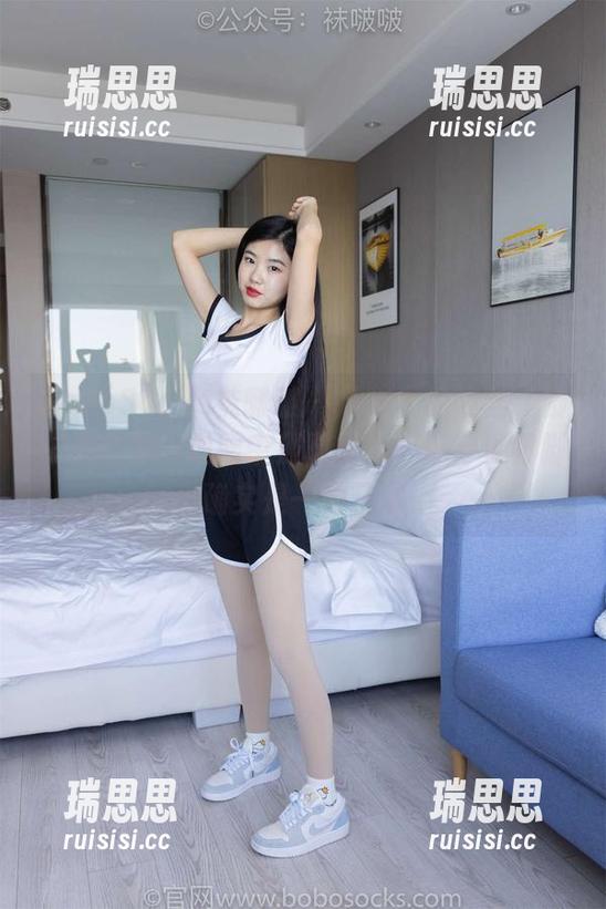 BoBoSocks袜啵啵-芝士 BoBoSocks袜啵啵 - 从芝士的肉丝(脚尖加固款)原图中汲取灵感,这身姿和脚尖确实是一种艺术!