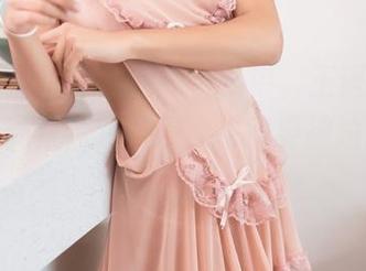GIRLT果团网 – 在线合集中，王语纯的礼服吸粉无数，我觉得我也快要被拉进粉丝团了！