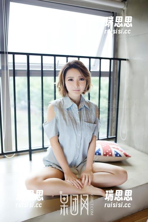 GIRLT果团网-王语纯 GIRLT果团网 - 王语纯:镂空与美的游戏,快下载这套图看看她在想啥!
