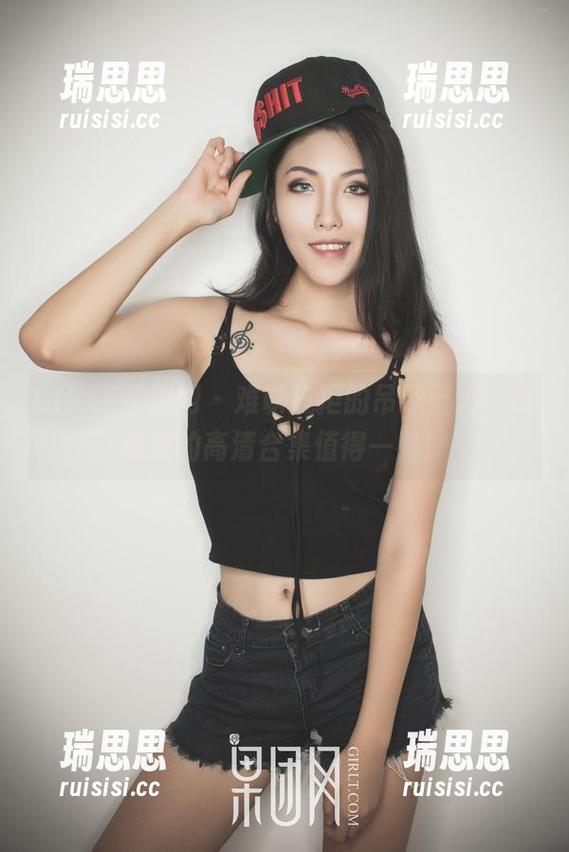 GIRLT果团网 - 难以抗拒的吊带魅力，莫雅淇的高清合集值得一看！