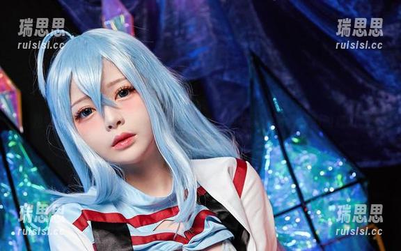 Hachi小芭 独特风格!Hachi小芭的少女私拍,图片真的有种特别的魔力。
