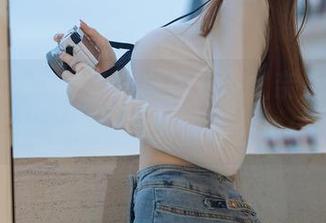 HuaYang花漾 – 白裙与小尤奈：一场毫无顾忌的写真冒险合集！
