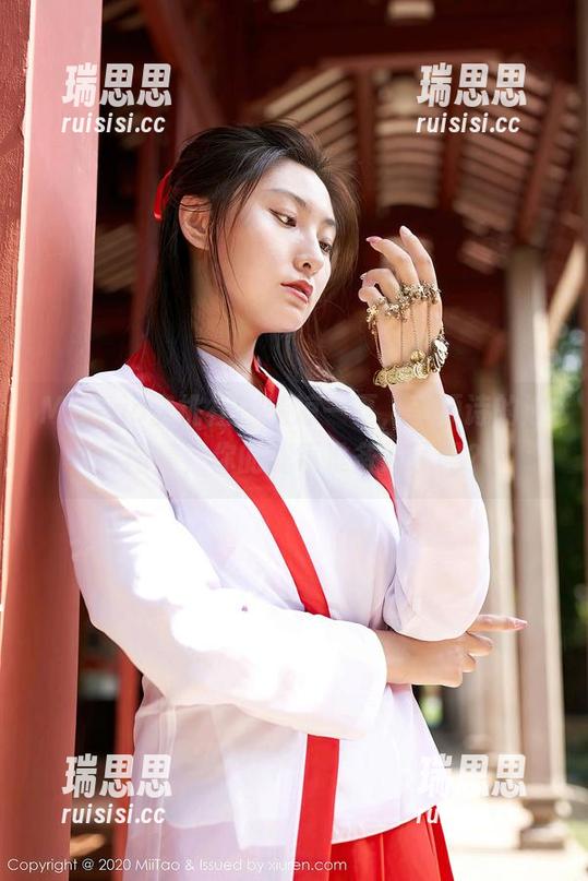 MiiTao蜜桃社 - 清凉一夏，李颖诗的泳衣图集，你的滤镜准备好了吗？