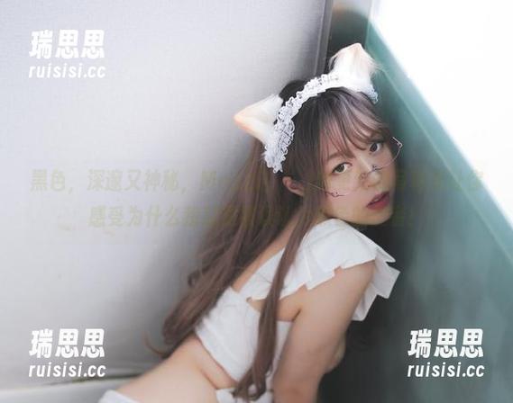黑色，深邃又神秘，Mozzi(모찌)新更新的写真集让你感受为什么我总是被误认为黑色的使者！
