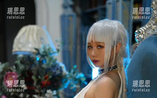 谁说可爱不可以拿来当壁纸？PAKI草莓酱的写真让我信了。