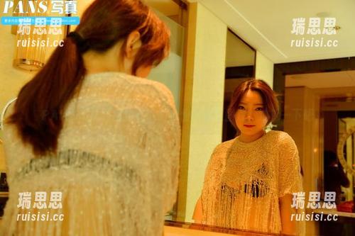PANS-小倩 PANS - 压力山大?下载小倩的裸足图片,放松一下吧