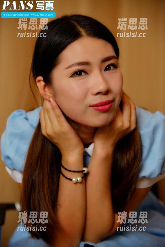 PANS-美欣 PANS - 美欣的粉色心事:她的每张图片都藏着故事,让人想要深入了解!