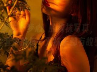 PDL潘多拉 – 梦心玥的棉袜写真，意外发现全套中的每一双袜子都有故事！