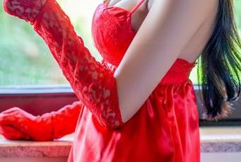 TGOD推女神 – 谭晓彤的豹纹时尚：最新图库里的‘野性’十足！