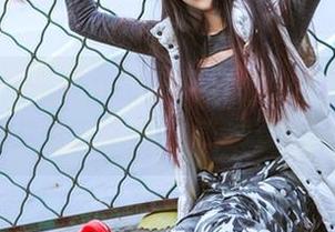 TouTiao头条女神 – 月音瞳的水手服炸弹！图片带来福利，准备好接招吗？