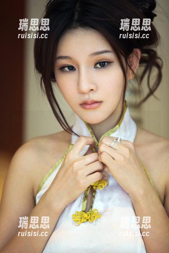 TuiGirl-王馨瑶 TuiGirl - 蕾丝的诱惑:王馨瑶的原图与套图,简直让人心痒!