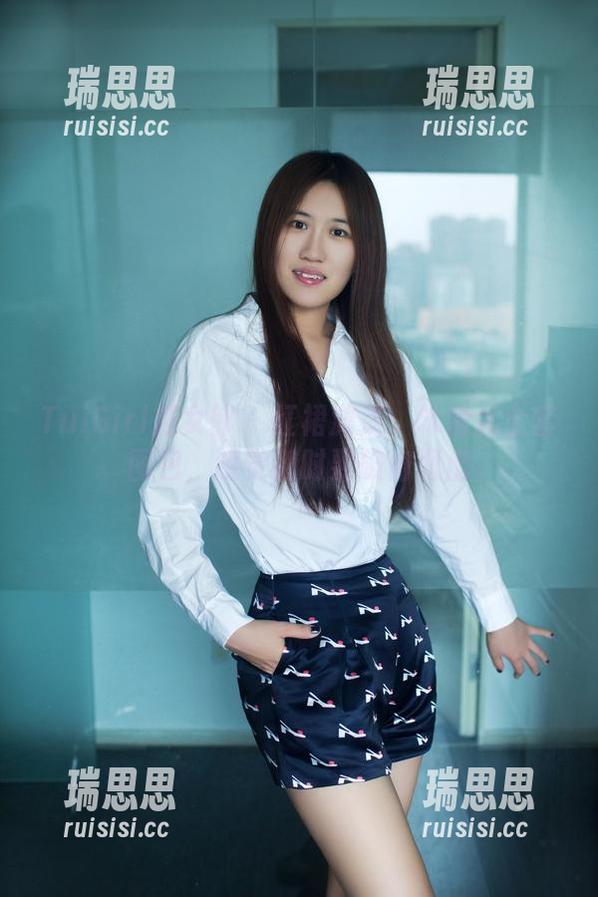 TuiGirl推女郎 - 红裙游荡：林清儿全套图包，感觉随时要破窗而出