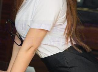 UGirls尤果网 – 孟狐狸的内衣原图，诶，这个角度真是…你们的想法呢？