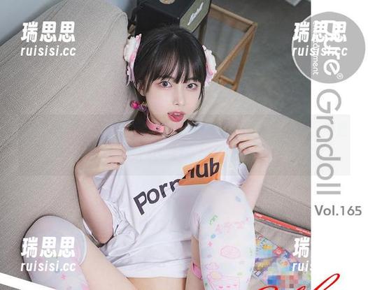 Uhye(이유혜)以圣诞为灵感的美图，偷偷告诉你，简直能治愈一整年的失落！