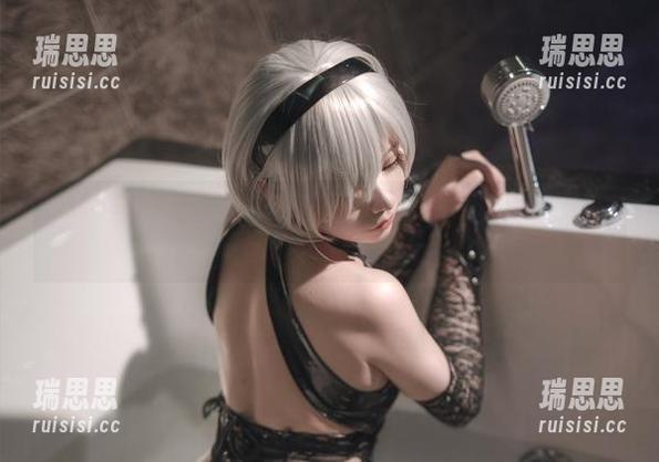 这组cos原图太优雅了，Uki雨季与风铃的搭配，简直是神来之笔！