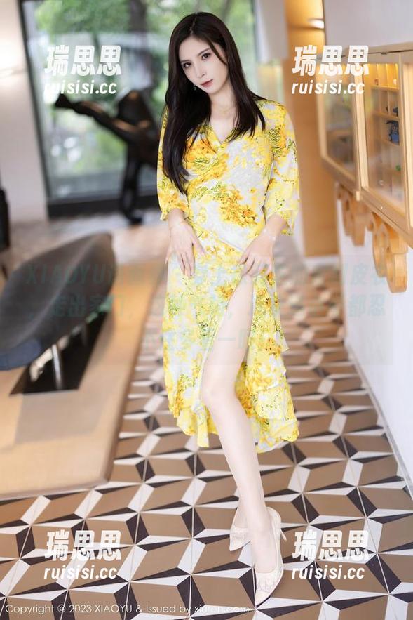 XIAOYU语画界-徐莉芝 XIAOYU语画界 - 穿上徐莉芝的定制皮衣,走出家门,这种气势,连快递小哥都忍不住多看一眼!