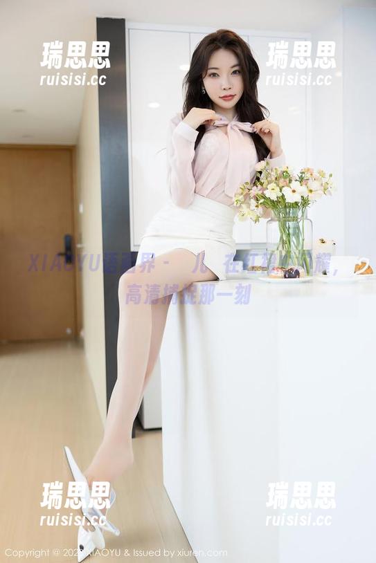 XIAOYU语画界-玥儿玥 XIAOYU语画界 - 玥儿玥在红裙中闪耀,高清捕捉那一刻
