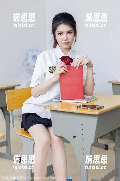 Xiuren秀人网-Elise谭晓彤 Xiuren秀人网 - 在无圣光的下,Elise谭晓彤与豹纹的超现实合集,你准备好了吗?