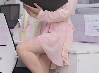 Xiuren秀人网 – 周波儿新作来啦！秘书写真集，让你重新定义“白领风情”。