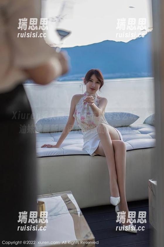 Xiuren秀人网-奶油妹妹 Xiuren秀人网 - 万圣节就要这么玩,奶油妹妹最新图包升华你的鬼怪幻想!