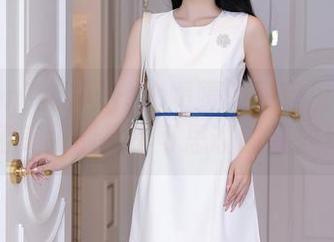 Xiuren秀人网 – 徐媛媛的教室里：学习和美丽都是不可思议的资源！