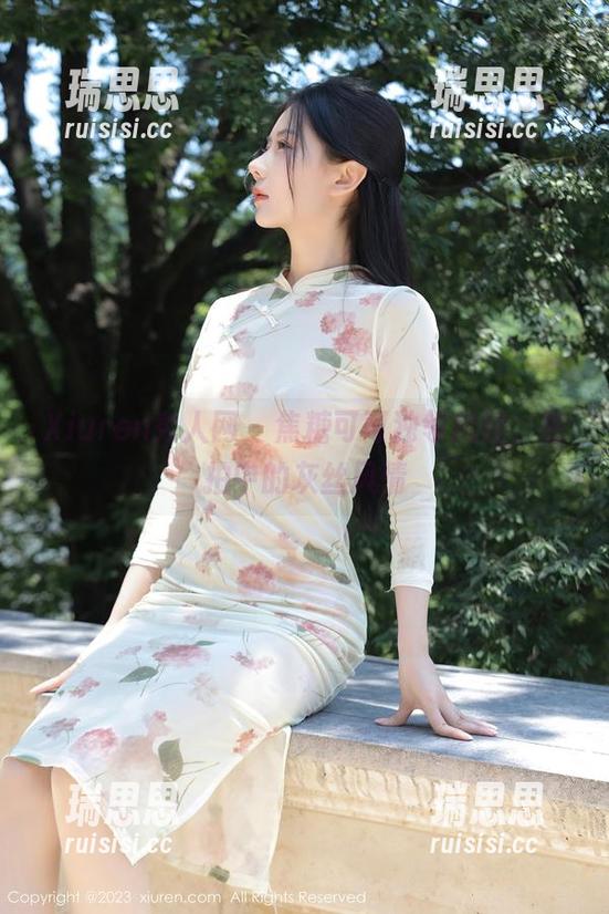 Xiuren秀人网-焦糖可可 Xiuren秀人网 - 焦糖可可独领风骚,私拍中的灰丝风情