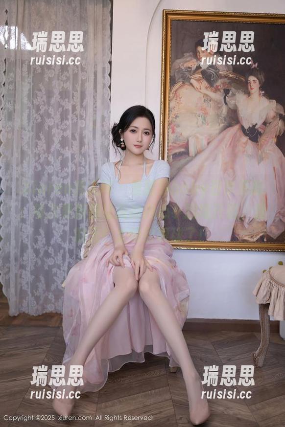 Xiuren秀人网 - 爱丽莎baby日常更新：每次更新都让我的内心小剧场升级，我的天！太吸引眼球了！