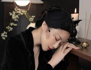 Xiuren秀人网 – 写真集上线！猫咪巨臀妹妹连体衣，原图勾勒出什么样的幻想？