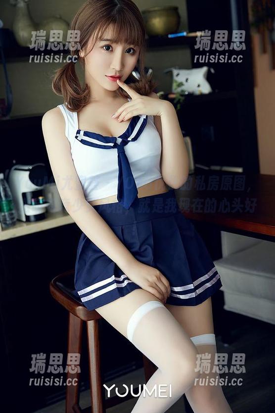 YouMi尤蜜荟-YOYO优优 YouMi尤蜜荟 - YOYO优优的私房原图,激萌电竞少女风格,就是我现在的心头好!