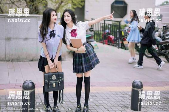 YouMi尤蜜荟-菲儿beauty YouMi尤蜜荟 - 菲儿beauty空姐最新合集:高空中的时尚异想天开!