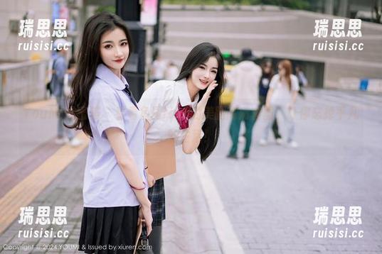 YouMi尤蜜荟-鱼尾fish YouMi尤蜜荟 - 看看鱼尾fish的美腿高清套图,让你忘掉平凡的生活!