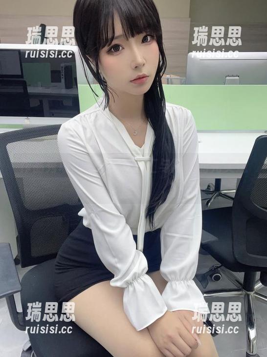 作品秀场：yuuhui玉汇与黑丝的完美邂逅！