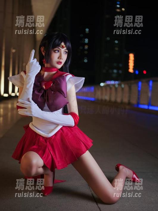 一米八的大梨子 捣蛋吧!一米八的大梨子的豹纹图包大福利,快来围观这只迷人的小豹!