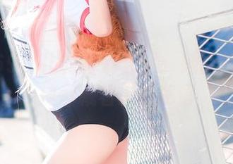三度_69女仆的特别套图：她的每一个眼神都藏着无数秘语