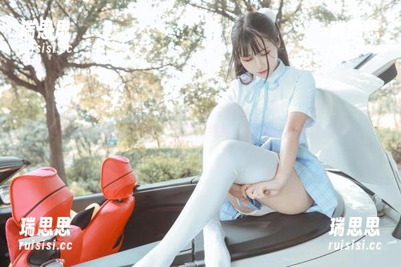 不呆猫 当不呆猫遇上体操服:原图壁纸给你不一样的视觉冲击!