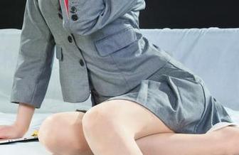 丽柜 – 校园定制写真：Vicky教你如何在图书馆也能狂野