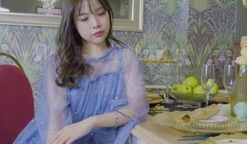 丽柜 – 一秒入戏！可馨私拍短裤套图，春日的浪漫与气息