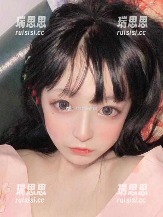 佳佳好难啊 新作品集驾到!佳佳好难啊的睡衣,让你在家也能秀出大牌气质!