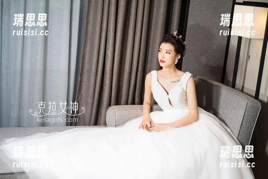 克拉女神-百琳 克拉女神 - 看百琳的最新美图,果然如花似玉,但她的姿势有点让人心跳加速哦!