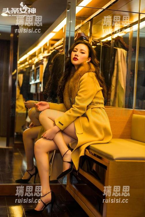 头条女神-梦心玥 头条女神 - 梦心玥和她的蕾丝图库:别问我为什么只看蕾丝,重点在于她的创意!