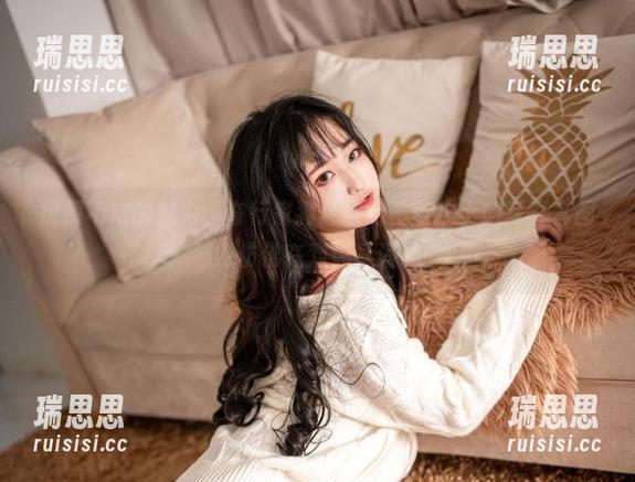 奇行家狗崽 捉摸不定的魅力,奇行家狗崽与七三蓝护士的写真套图,仿佛在对你耳语。