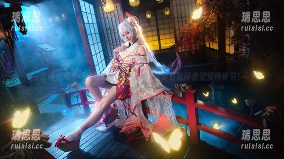 如月灰 这组如月灰的玛修训练服写真,简直要放到网盘里慢慢研究!