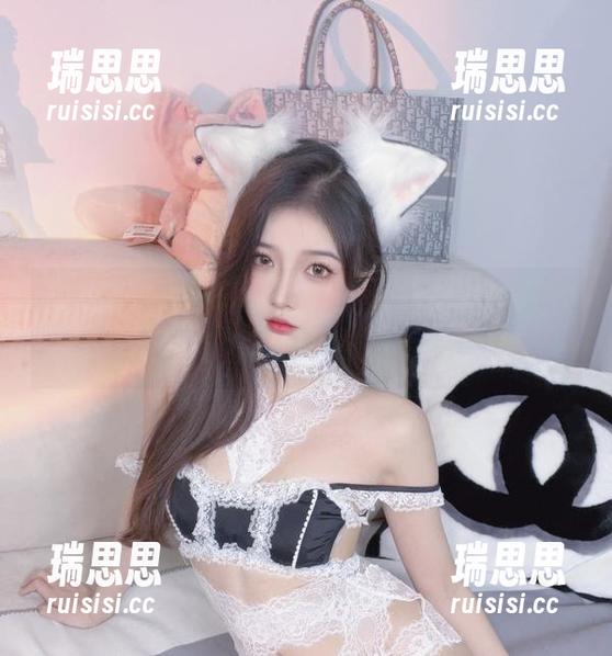 小小奶瓶儿 当小小奶瓶儿化身生日限定仙女兔,图片合集让你看得目不转睛,哈哈!