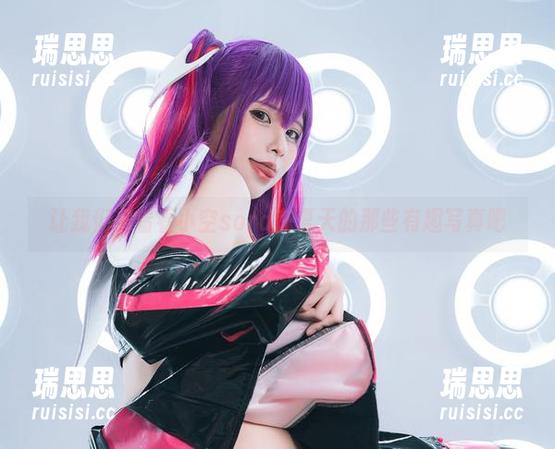 让我们来看看小空sora在夏天的那些有趣写真吧