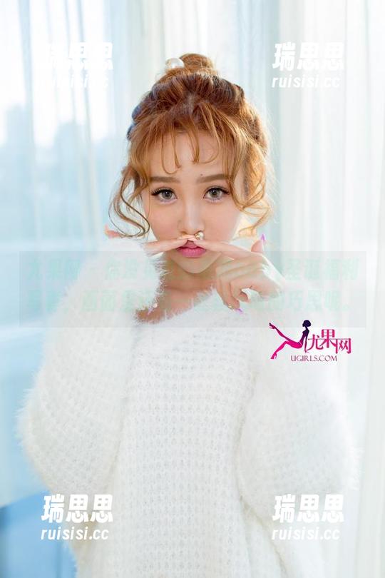 尤果网-南湘baby 尤果网 - 你没见过的南湘baby圣诞福利写真,画面里还有一丝丝玩味的巧思呢。